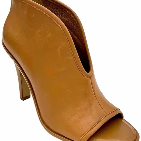 Vince Camuto Finaleigh Women's Tan Peep-Toe Heels sz 6 nwob - Picture 1 of 3